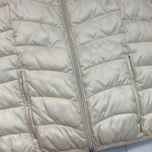 Black Rivet puffer jacket - Picture 2 of 5